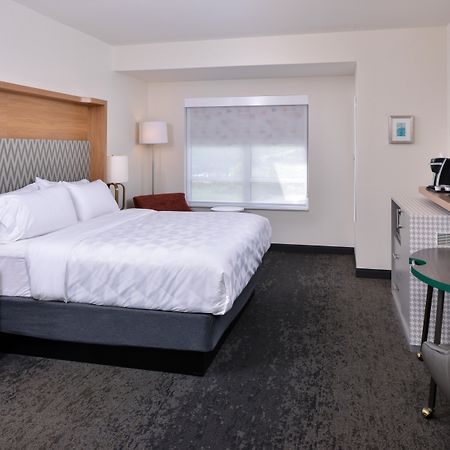 Holiday Inn & Suites - Farmington Hills - Detroit Nw By Ihg Exterior photo