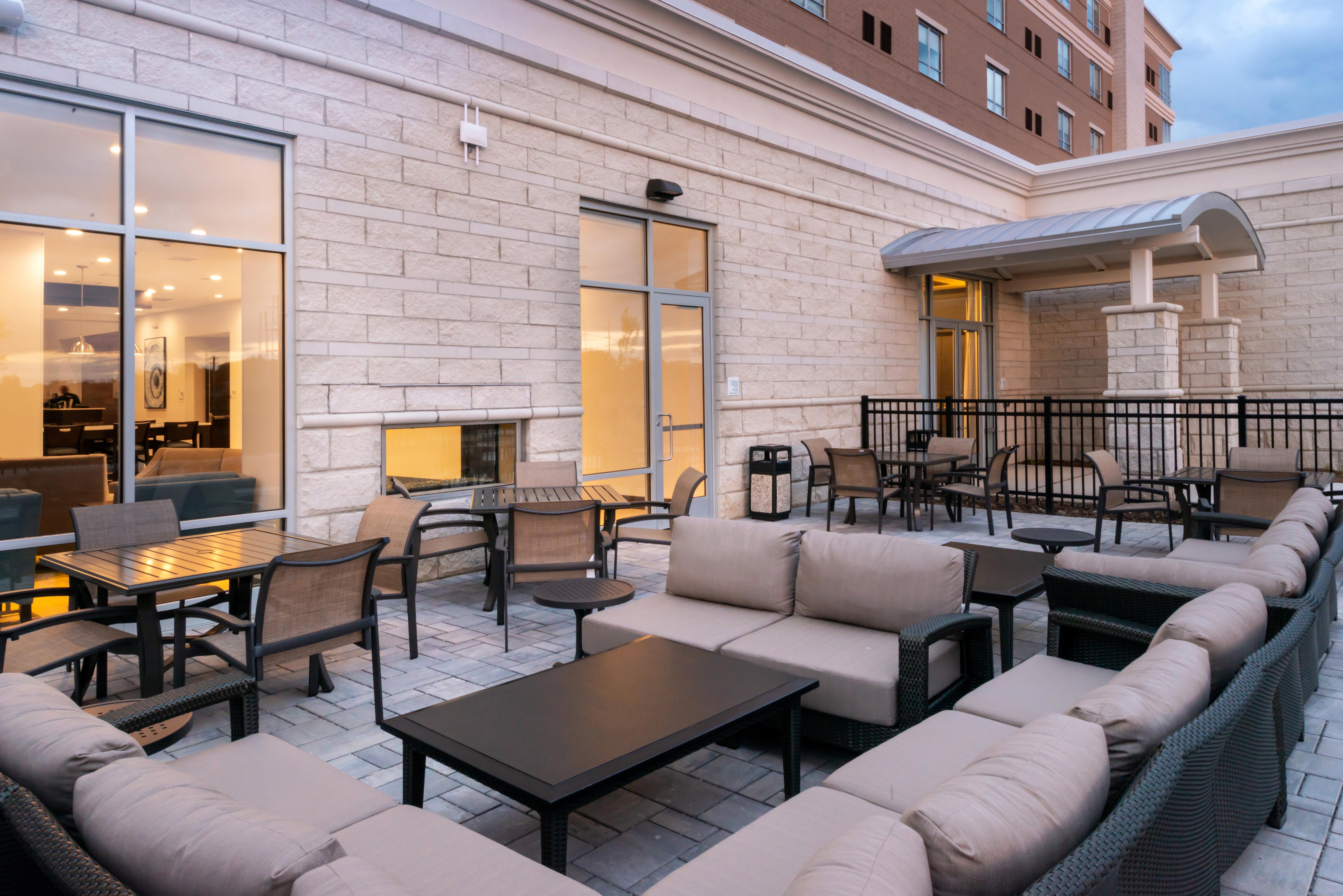 Holiday Inn & Suites - Farmington Hills - Detroit Nw By Ihg Exterior photo