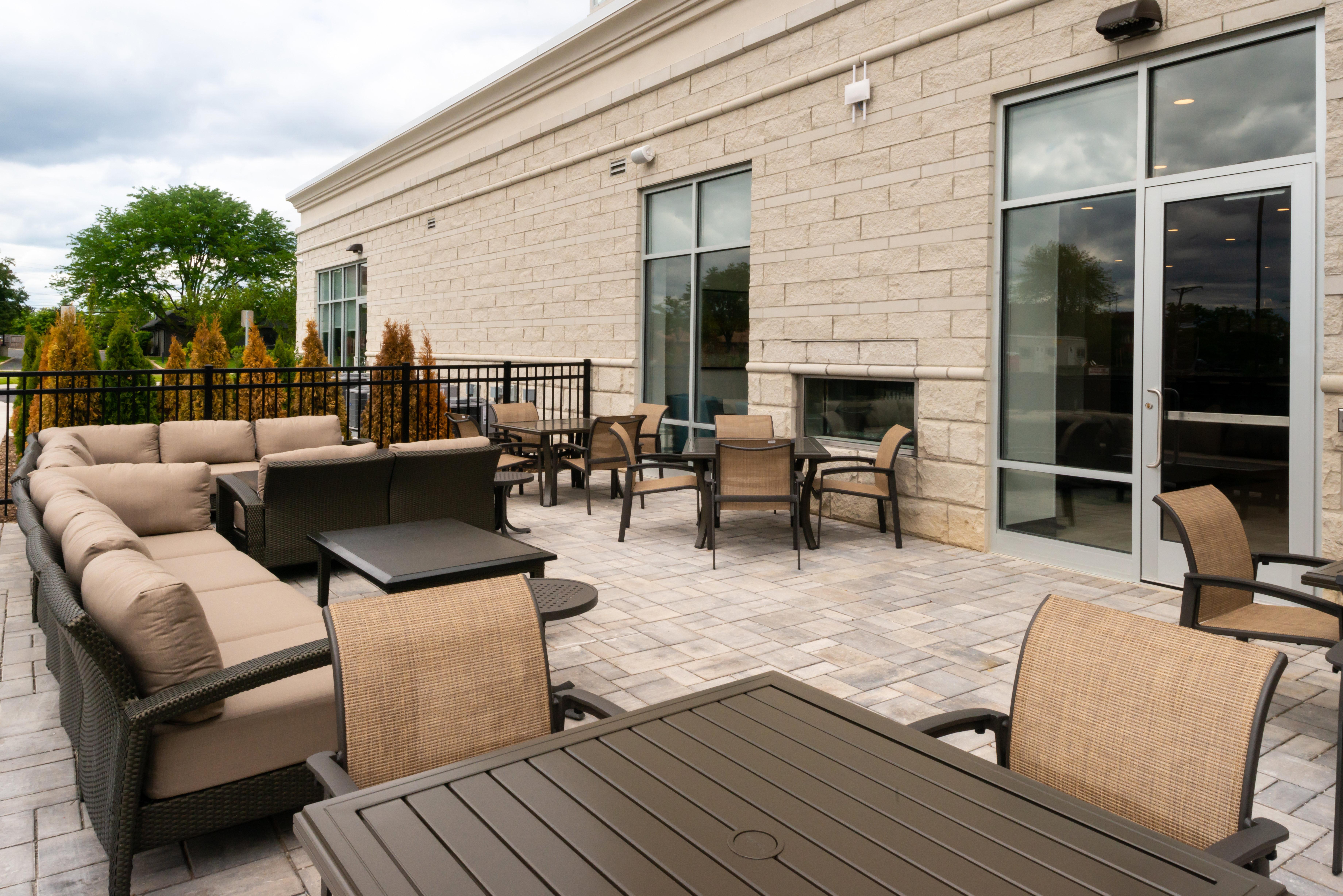 Holiday Inn & Suites - Farmington Hills - Detroit Nw By Ihg Exterior photo