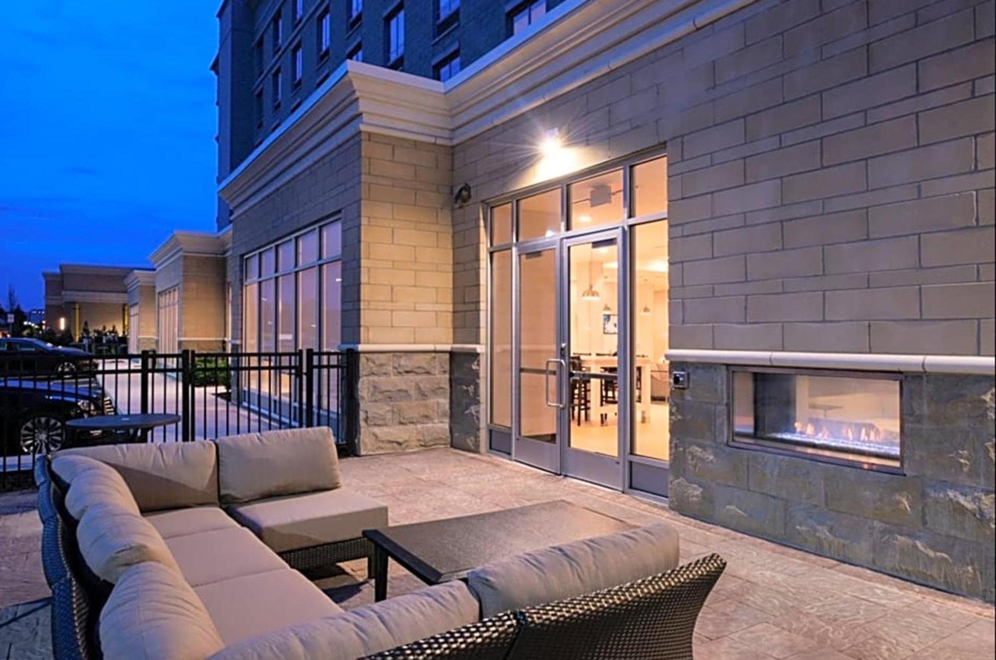 Holiday Inn & Suites - Farmington Hills - Detroit Nw By Ihg Exterior photo